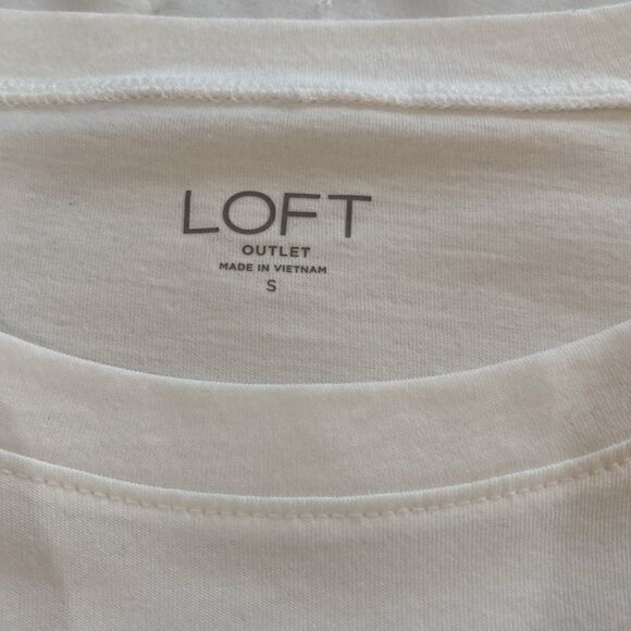 Puff eyelet sleeve loft top - Picture 7 of 7